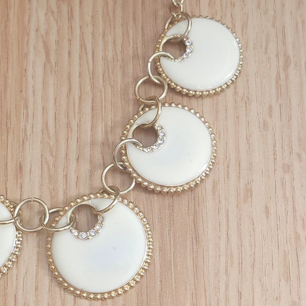 Avon White Enamel Disc Bib Statement Necklace Gold Tone Rhinestone Adjustable - Picture 8 of 8
